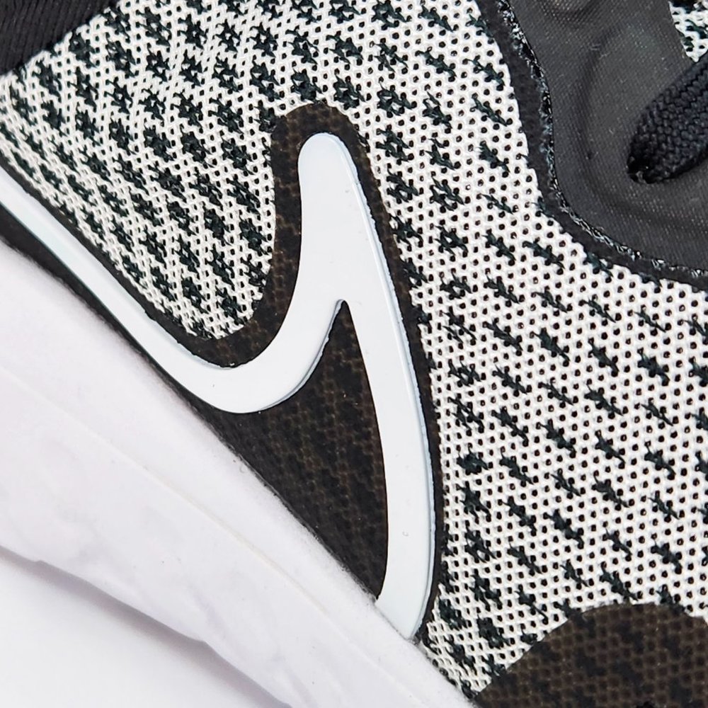 Nike React Miler 3 Men's Sneaker Shoe Limited Edition Athletic White DD0490-101 - Picture 13 of 16